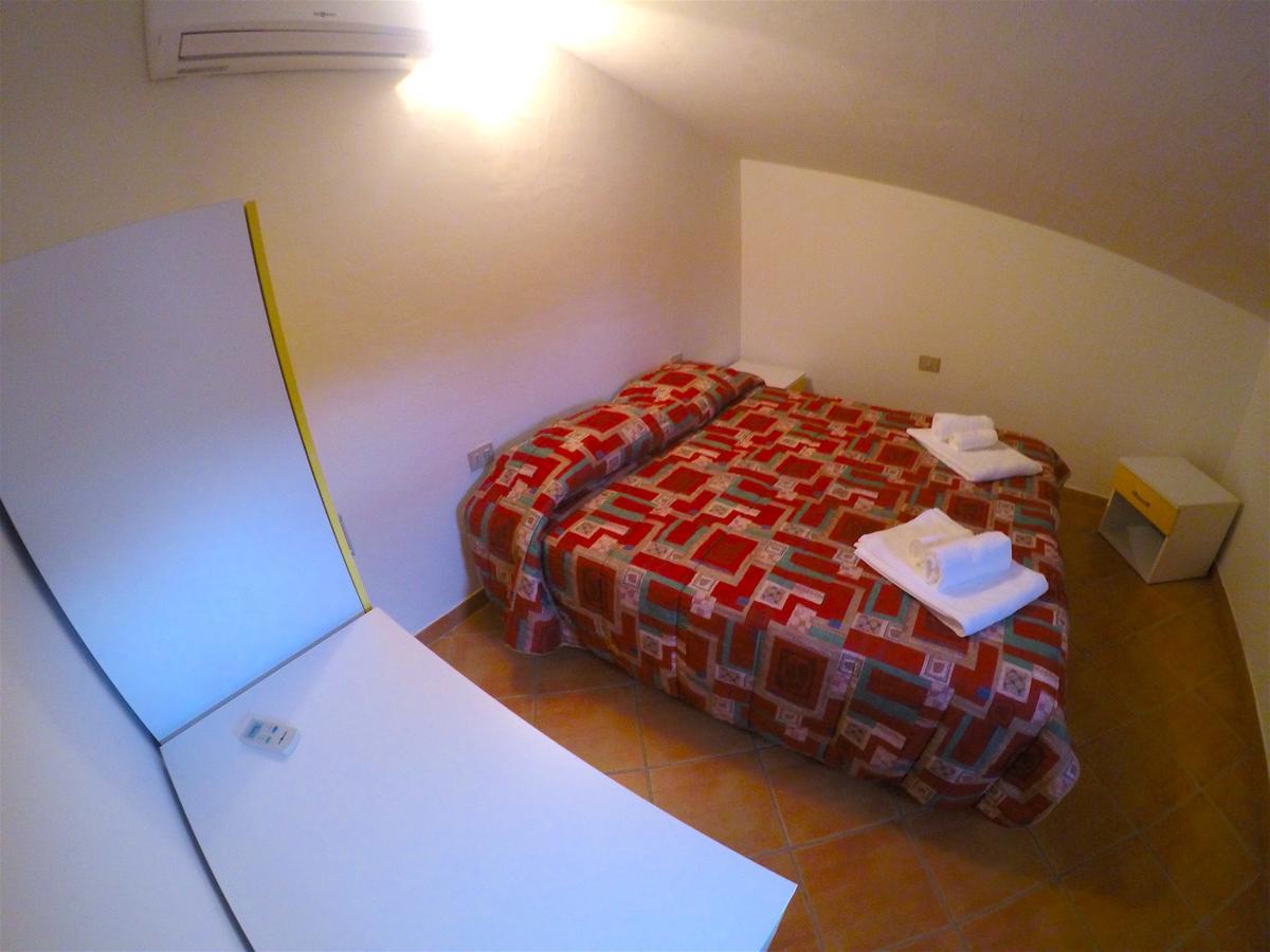 サン・テオドーロ La Coccinella Al Mare Bed & Breakfast エクステリア 写真